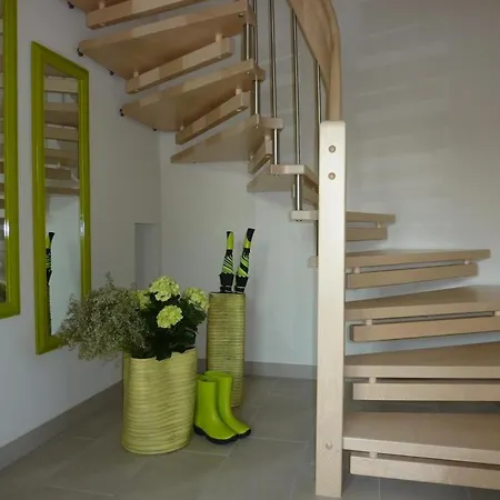 Lilienthal, Exclusive Doppelhaushaelfte Fuer 6 Personen In *