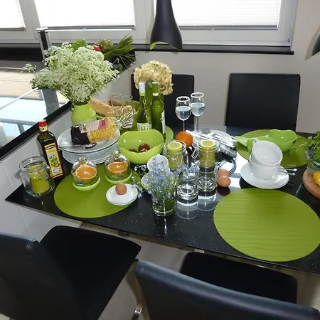 Holiday home Lilienthal, Exclusive Doppelhaushaelfte Fuer 6 Personen In *
